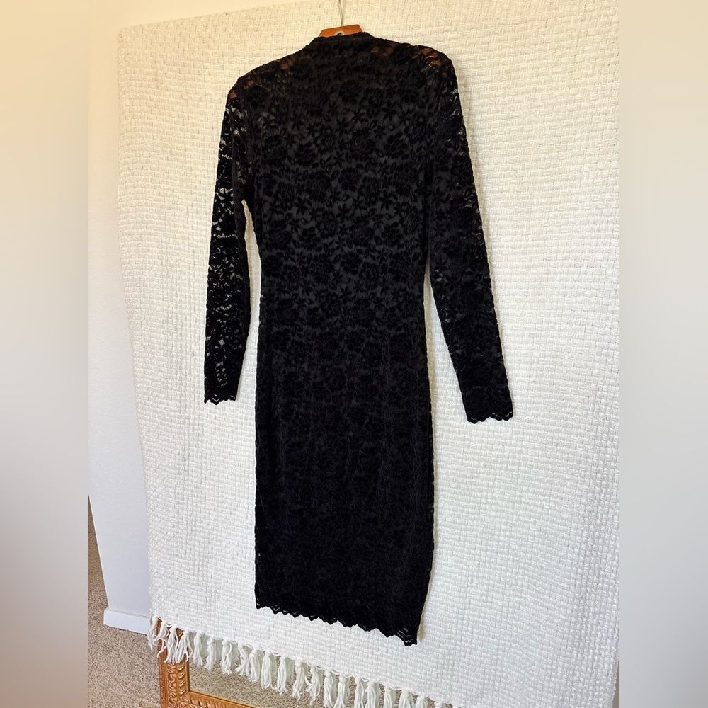 VIVIENNE LACE DRESS✨ - Picture 8 of 10